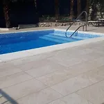 דירה Modern